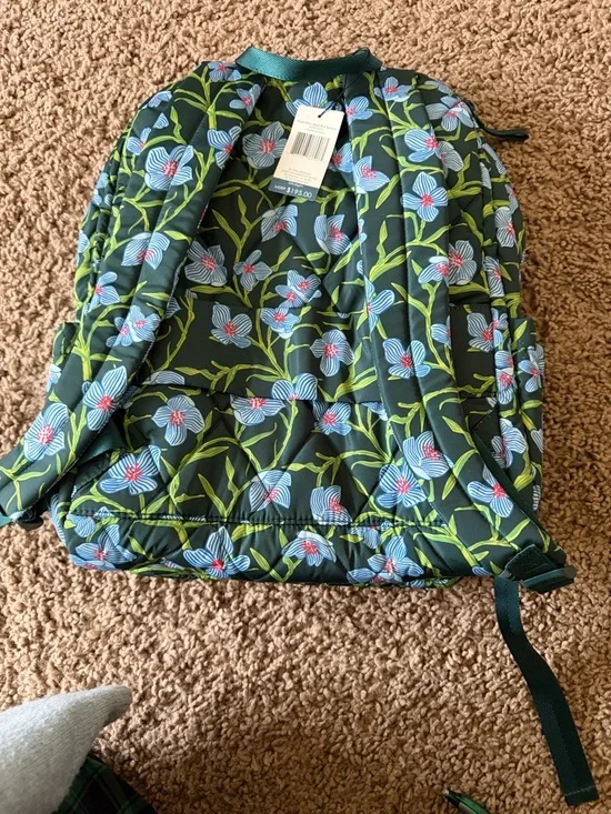 NWT Vera Bradley essential Large backpack in Charlotte stems. - Picture 2 of 5